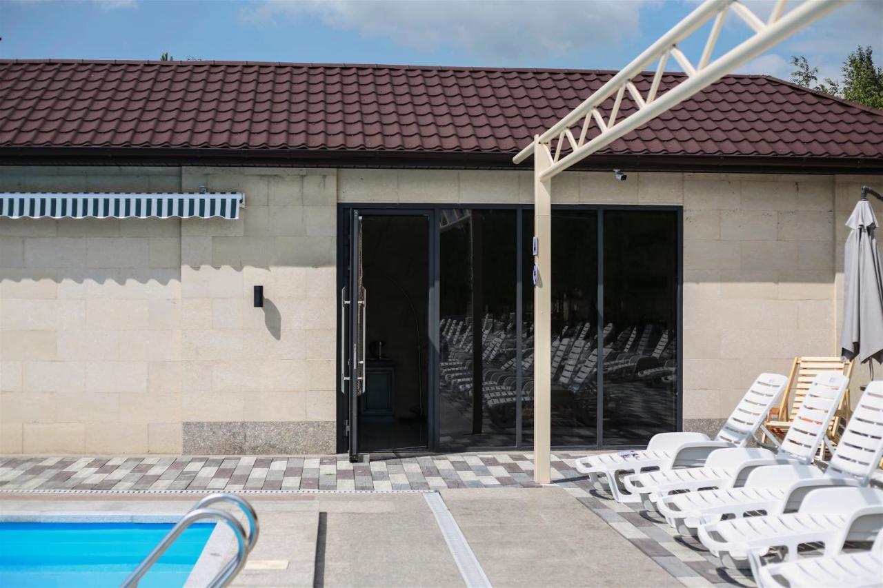 Dvin Hotel Pavlodar Exterior foto