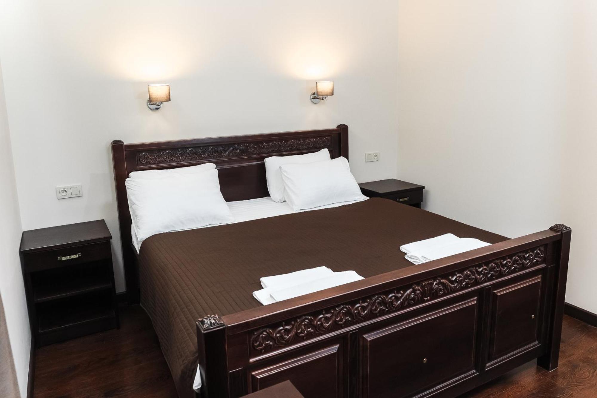 Dvin Hotel Pavlodar Exterior foto
