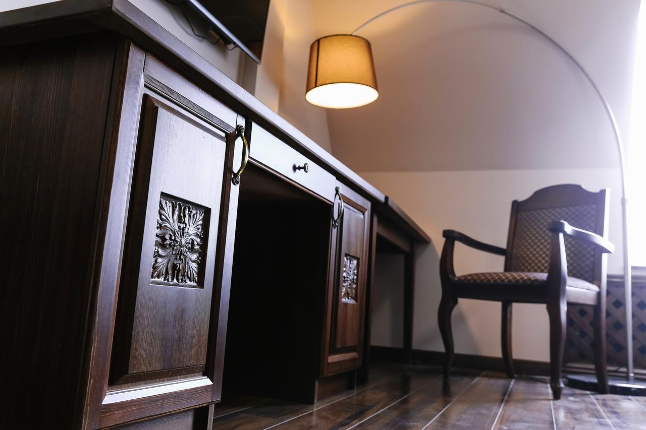 Dvin Hotel Pavlodar Exterior foto