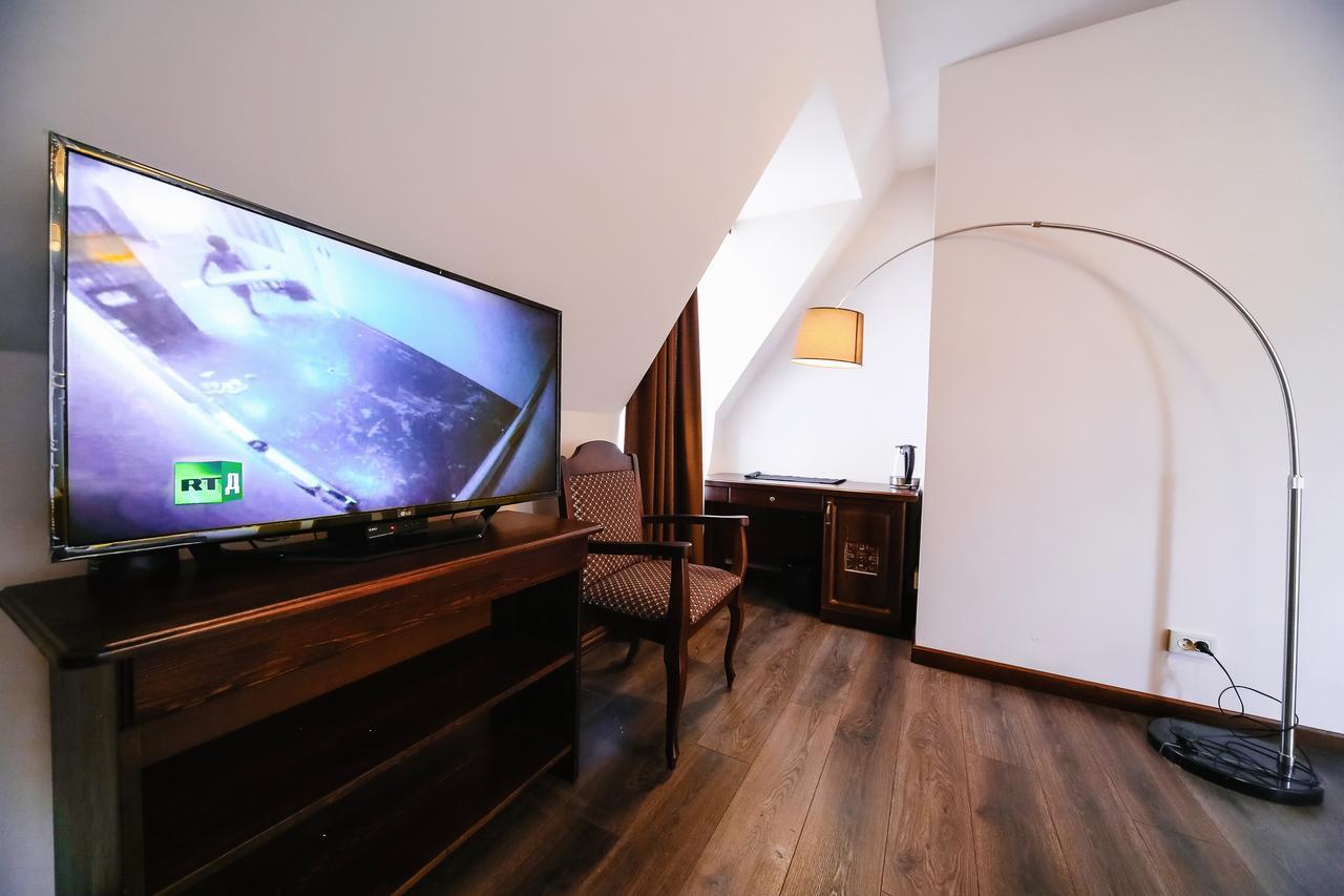 Dvin Hotel Pavlodar Exterior foto